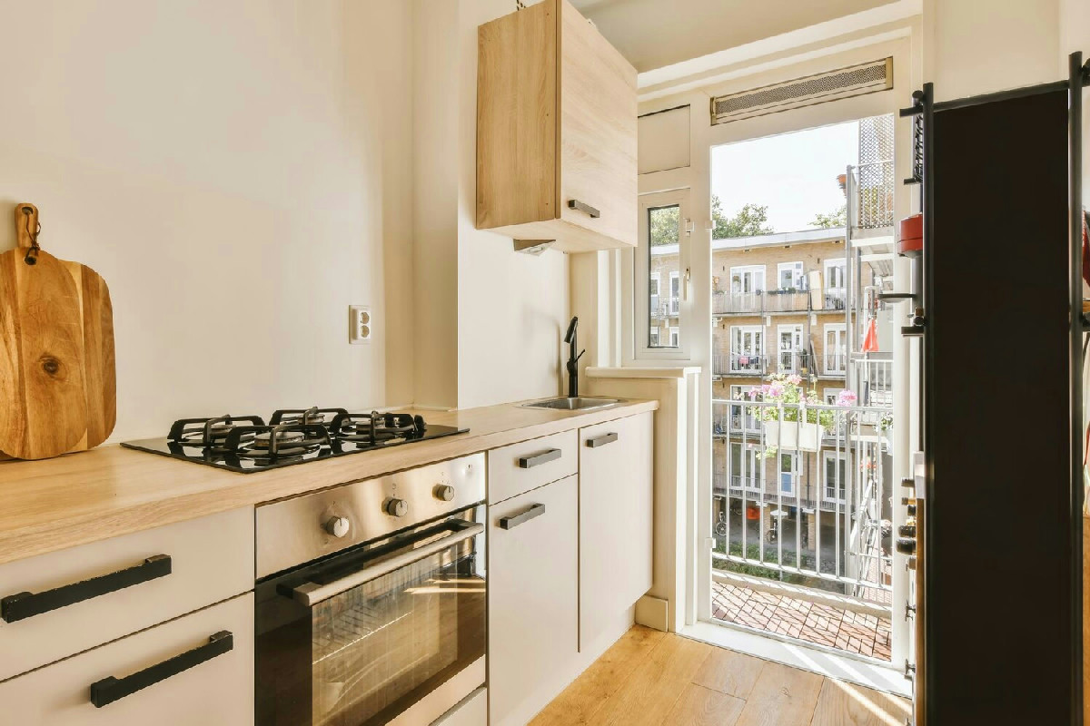 Arredare cucine piccole con soluzioni intelligenti e massima ottimizzazione degli spazi