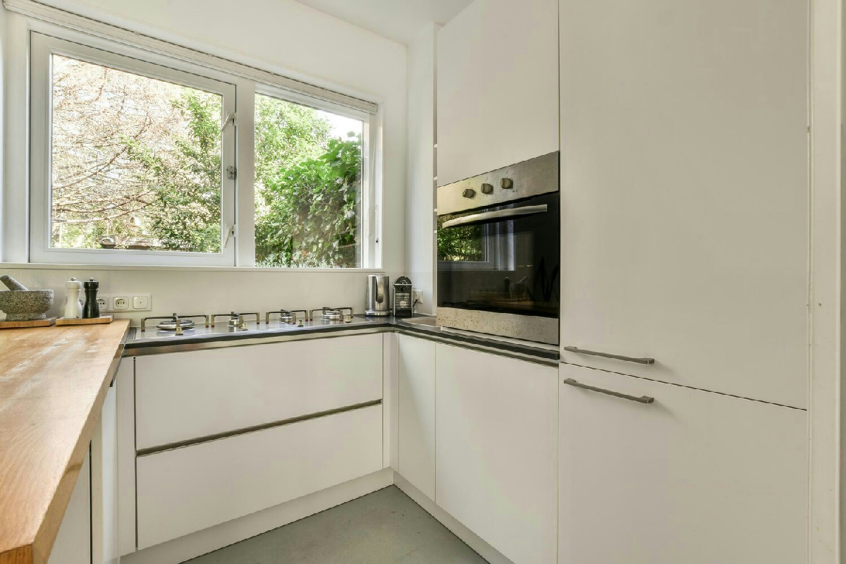 Arredare cucine piccole con soluzioni intelligenti e massima ottimizzazione degli spazi