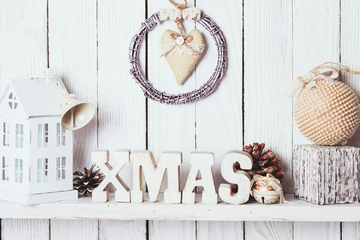 Soggiorno natalizio shabby chic: creare un’atmosfera raffinata con l’eleganza senza tempo