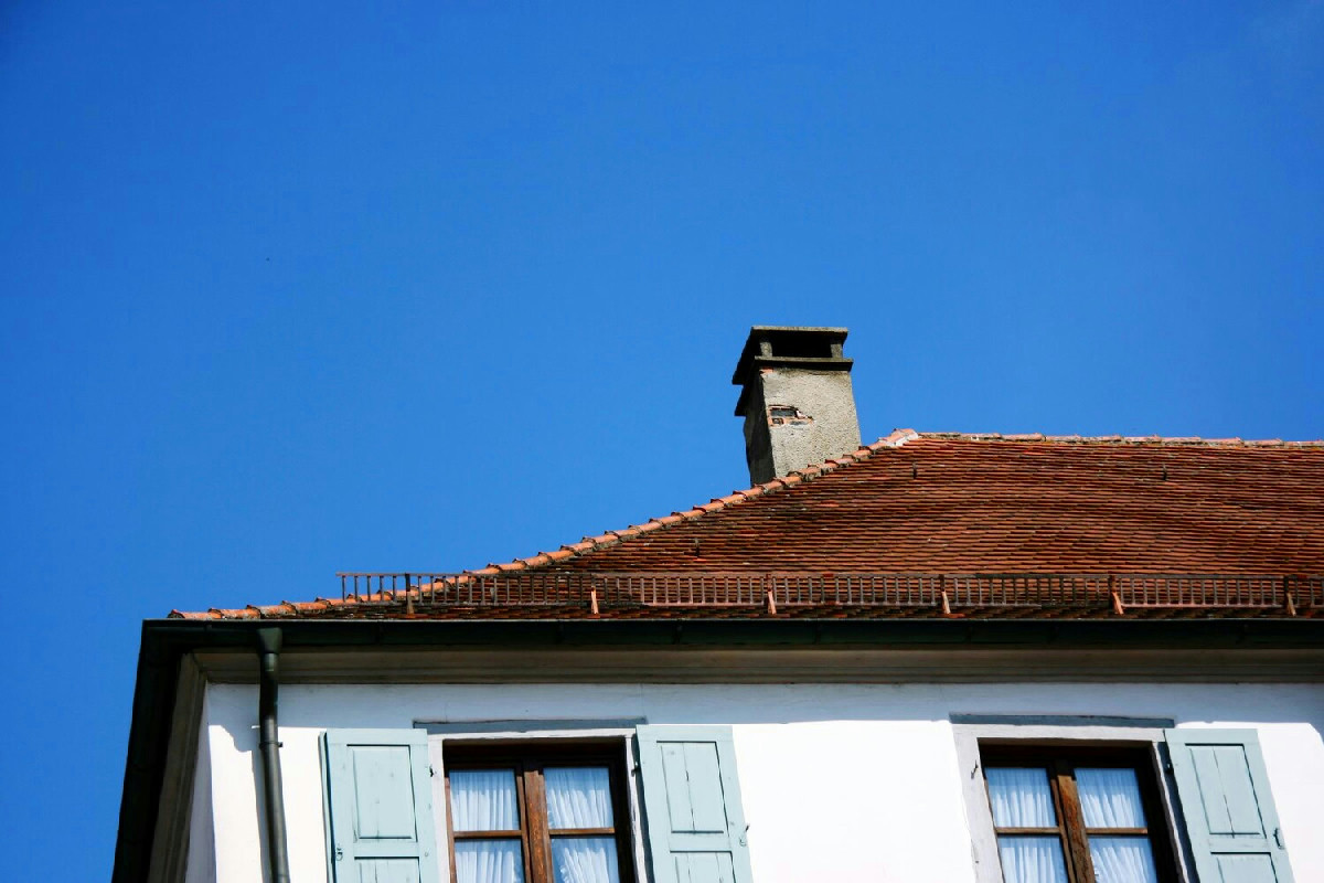 Strategie efficaci per rinnovare il tetto: scegliere materiali duraturi e proteggere la struttura nel tempo